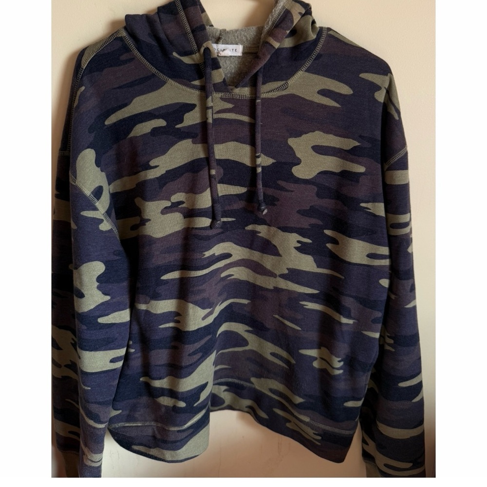Socialite Camouflage Hooded Sweater